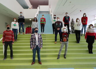 Weihnachtspulli-Tag im Lehrerzimmer